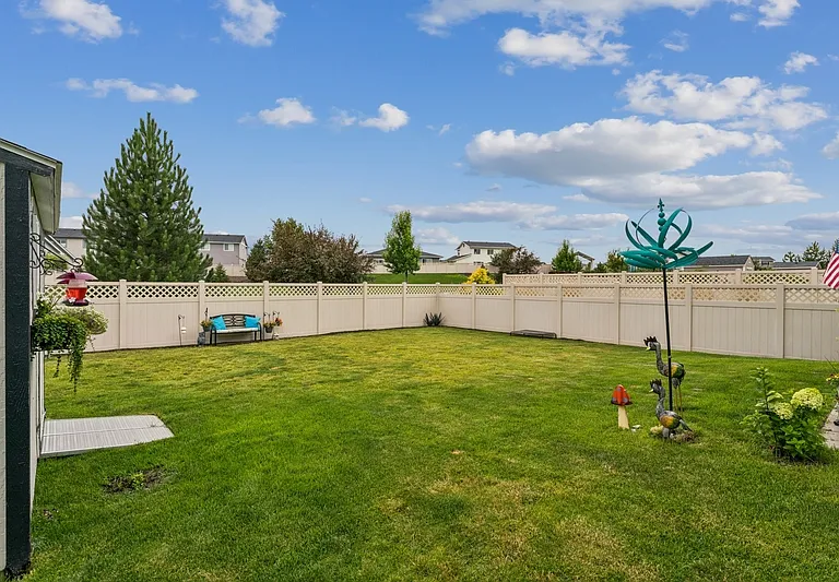 11691 W Quintale Dr — Photo 32
