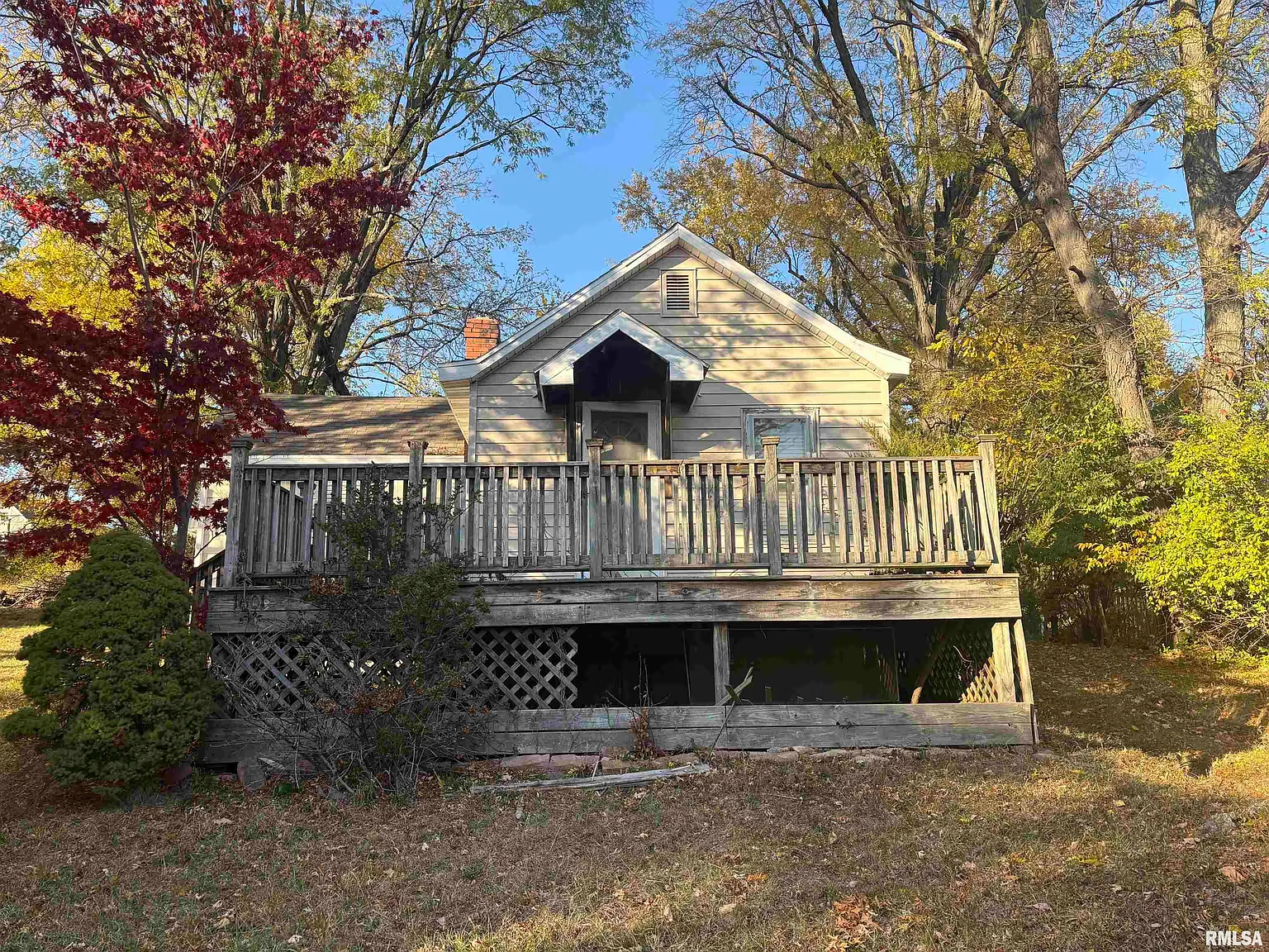 1601 E London Ave photo 1
