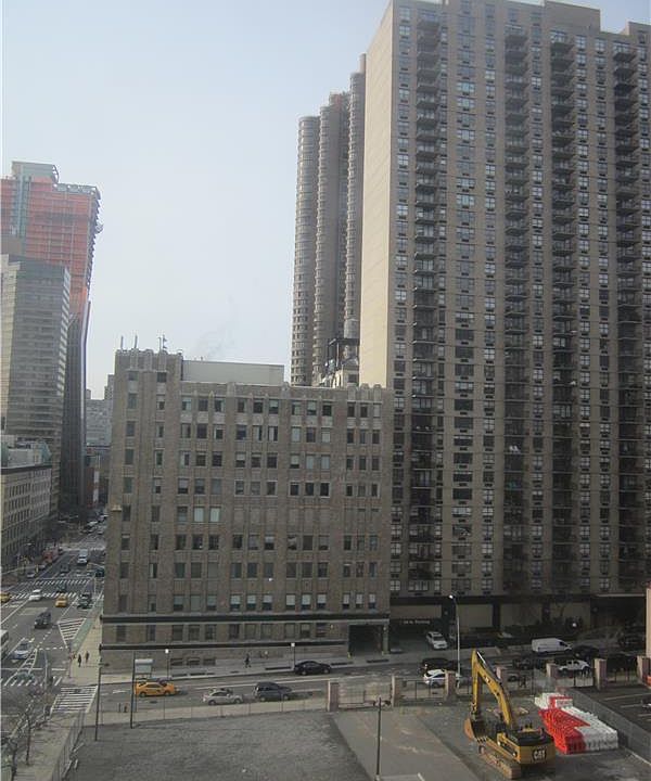 1st image of 5 Tudor City Pl APT 524