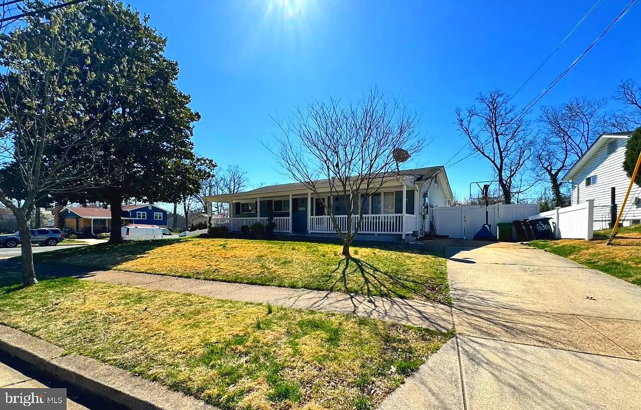 6 bed, 3.0 bath, 1316 sqft, $4,000 — Photo 1