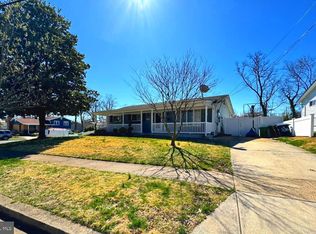 6300 Hardwood Dr, Lanham, MD 20706