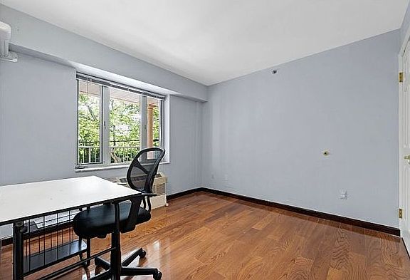3rd image of 6434 Grand Central Pkwy APT 2