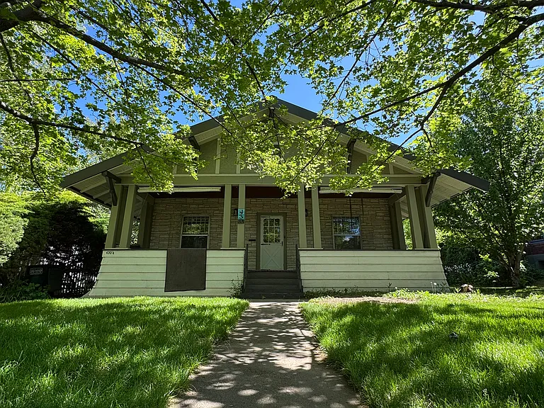 430 S 8th Ave — Photo 1