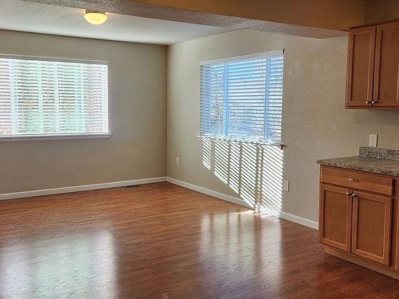 5th image of 1724 Hampton S #102