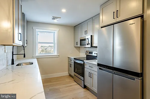 530 Washington Ave #2 Photo 1
