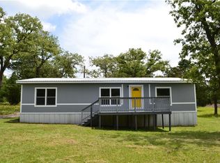 317 Powell Rd, Smithville, TX 78957
