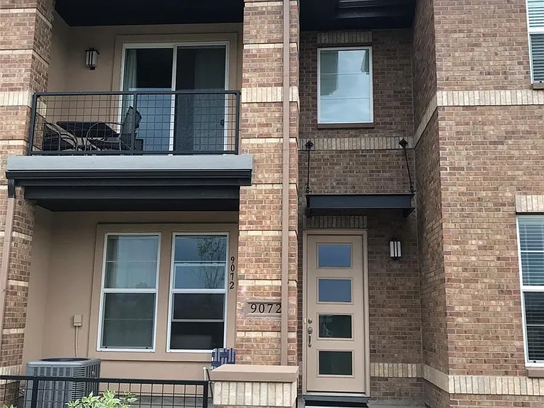 9072 E Caley Way — Photo 2