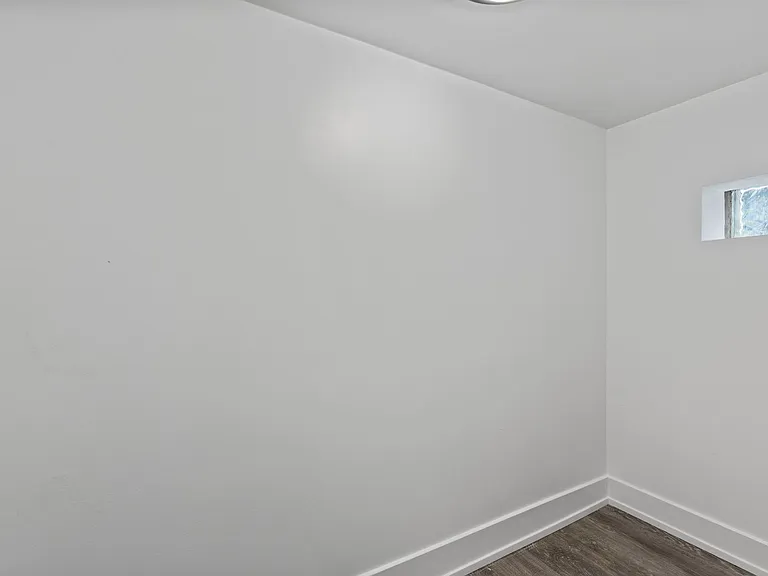 5542 W 64th St — Photo 3