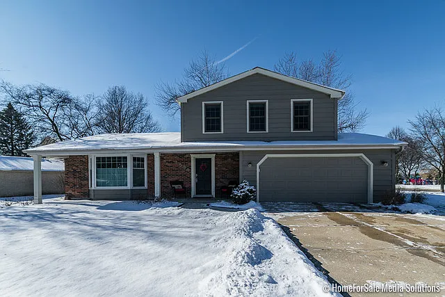 1581 Shenandoah Ln photo 1