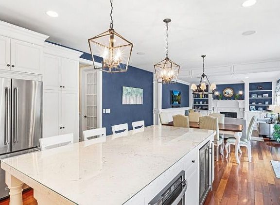 4th image of 76 Lincoln Ave