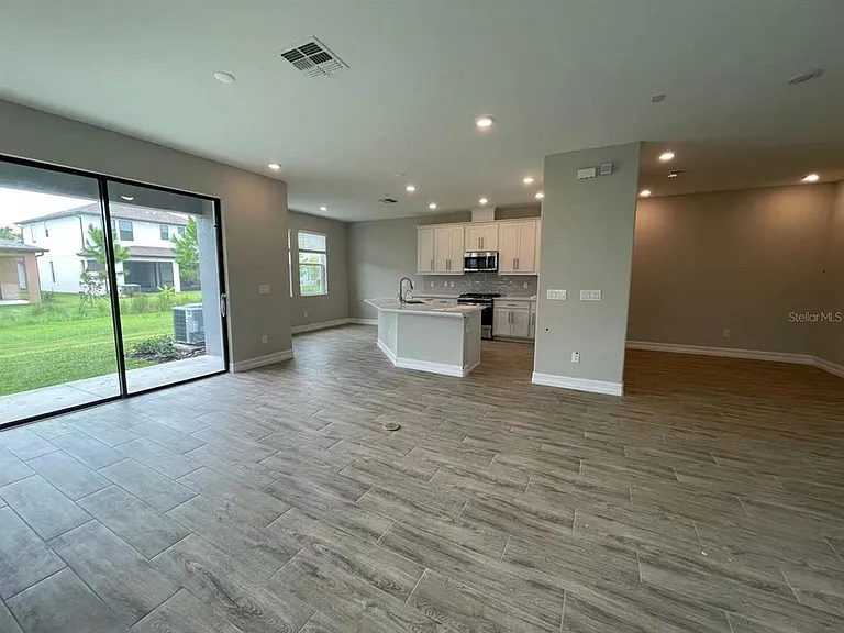 4612 Almada Ln — Photo 3