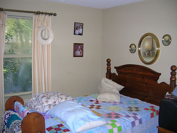 4th image of 699 Private Road 5881
