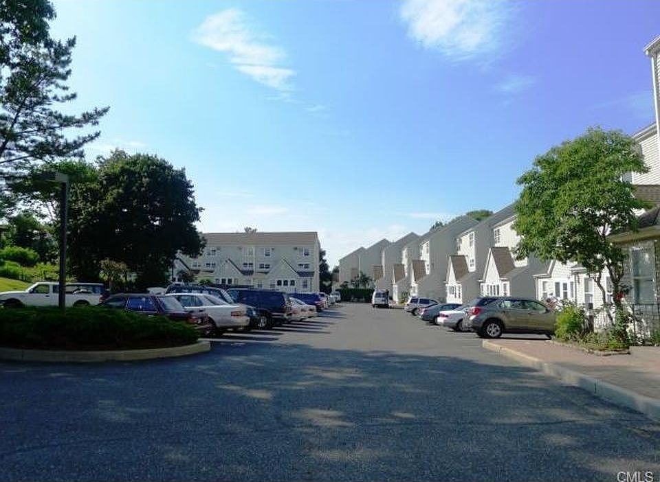 2nd image of 100 San Vincenzo Pl APT 35