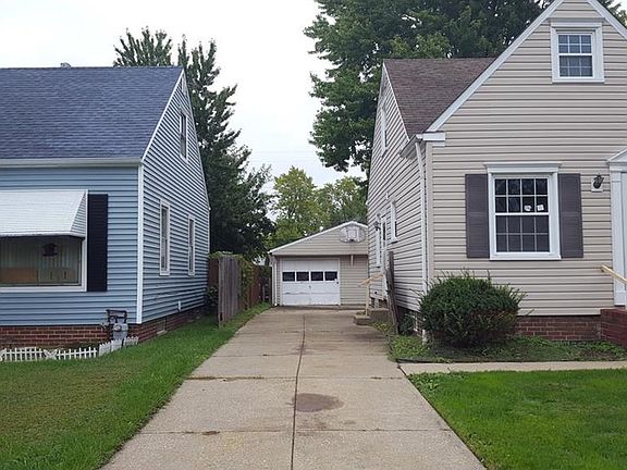 3rd image of 227 E 330th St
