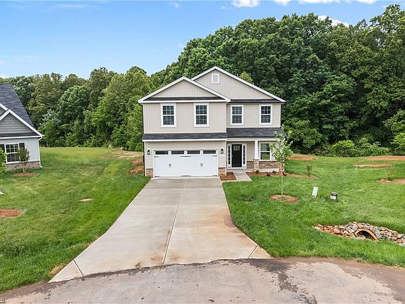 5th image of 165 Red Maple Way