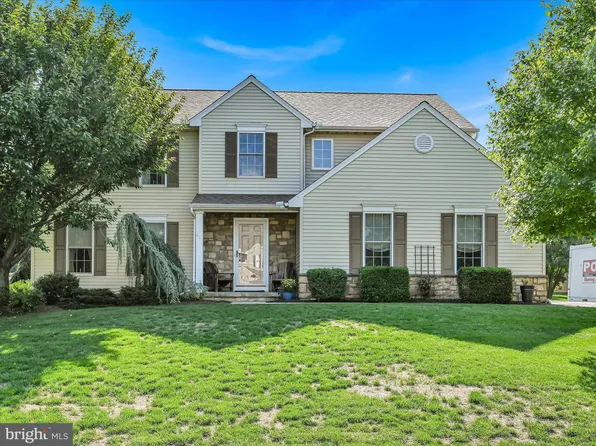 41 Hillcrest Rd, Marietta, PA 17547