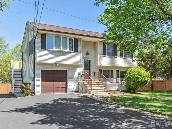 59 Normandy Dr, Piscataway, NJ 08854