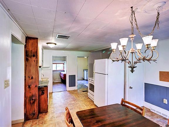 4th image of 36 Crawford Ln