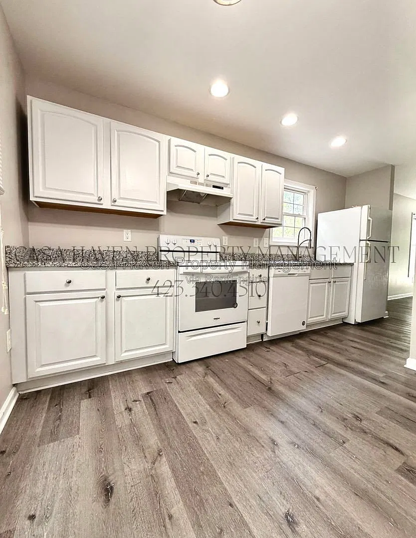 2 bed, 2.5 bath, 1224 sqft, $1,350 — Photo 4
