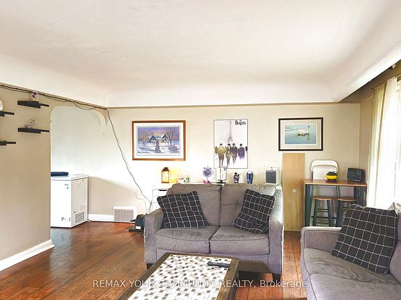 4th image of 520 Cromwell Ave