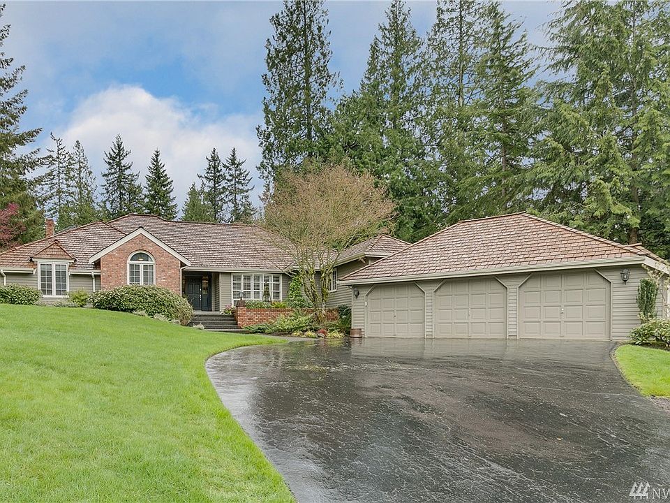 1st image of 3432 206th Pl NE