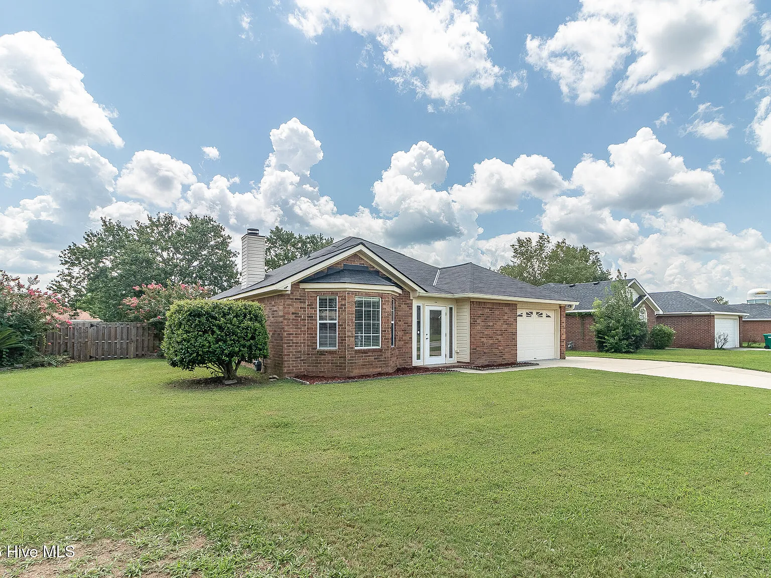 3 bed, 2.0 bath, $1,750 — Photo 2