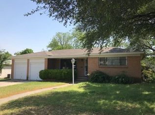 871 Sandell Dr, White Settlement, TX 76108