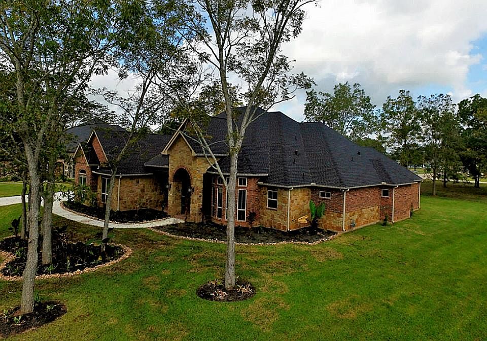 1st image of 32818 Woodfern Ct
