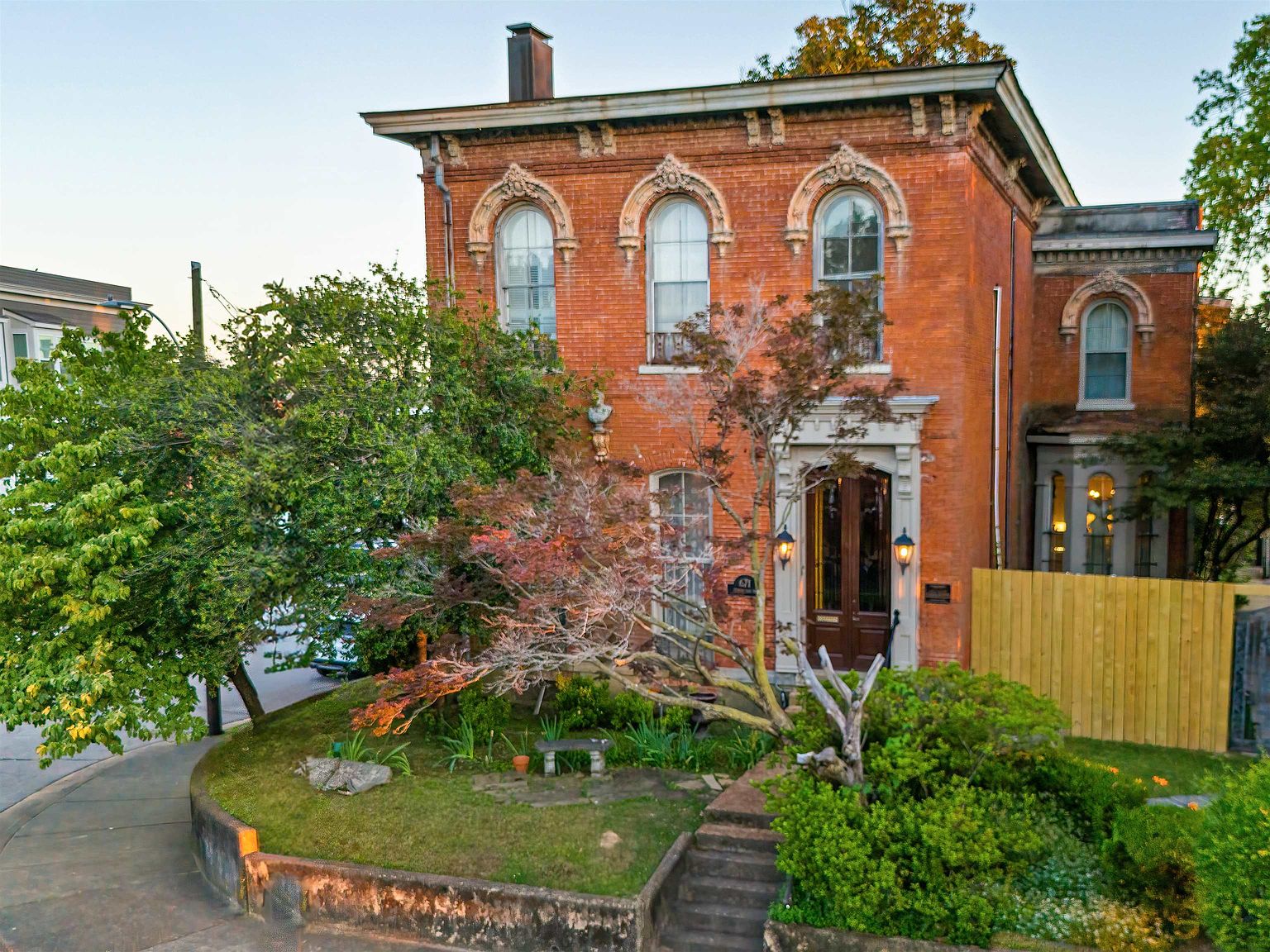 671 Jefferson Ave, Memphis, TN 38105 | MLS #10192387 | Zillow