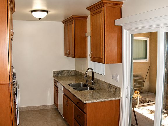 2nd image of 1807 Fremont Ave APT 102