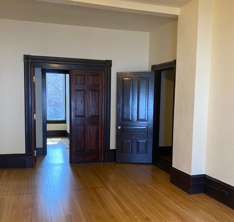 Living room to private 2 smaller bedroom entrance. Perfect for 1 bedroom, 1 study privacy