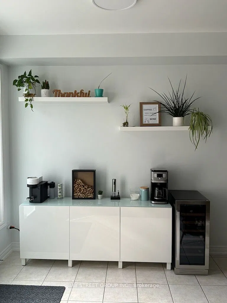 3 bed, $3,400 — Photo 2