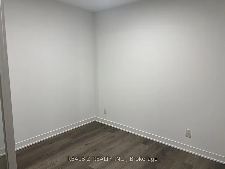 180 Front St E #1003 — Photo 5