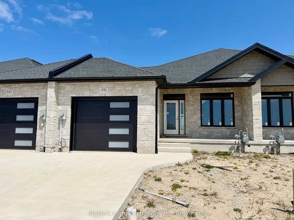 451 Ivings Dr, Saugeen Shores, ON N0H 2C3