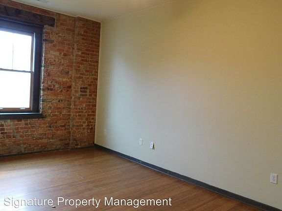 5th image of 714 High St APT D