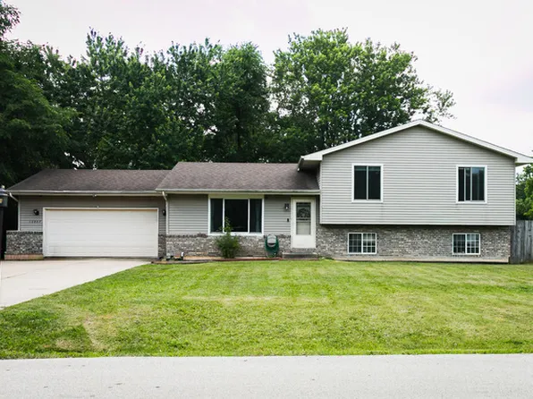 12087 W Blossom Ave, Beach Park, IL 60087