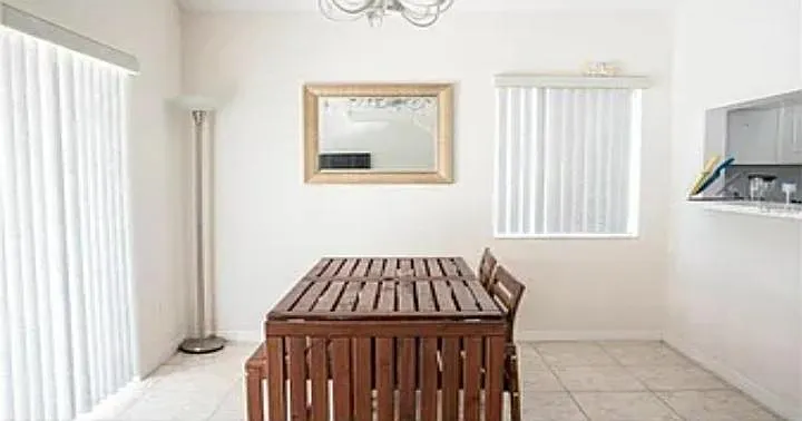 4829 Kingston Cir — Photo 3