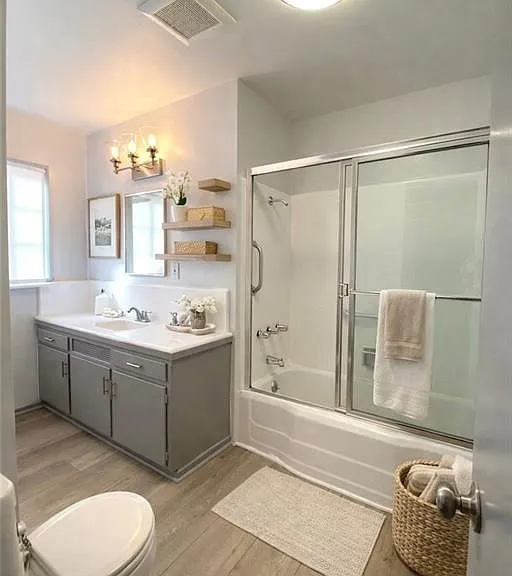 2544 N Brighton St — Photo 11