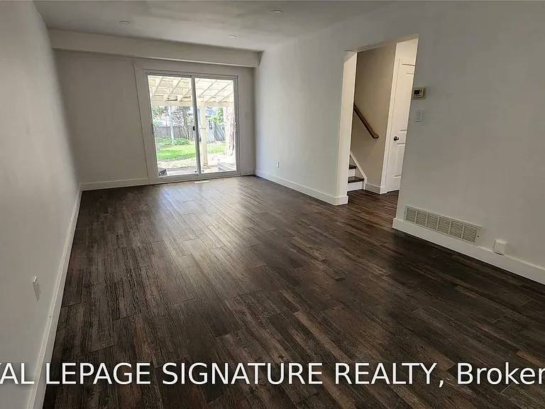 107 Crittenden Sq — Photo 3