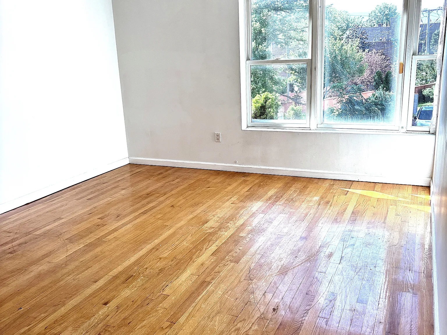 2 bed, 800 sqft, $3,000 — Photo 2