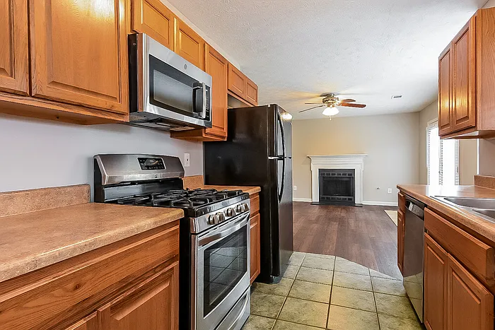 6239 Leverett Dr — Photo 9