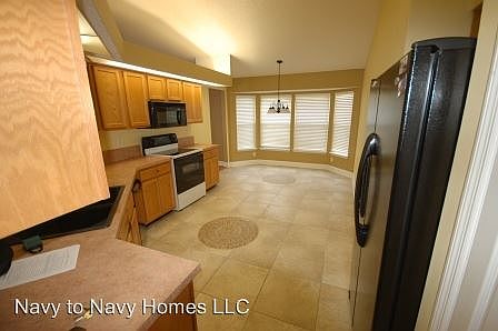 3rd image of 713 Southern Belle Dr W