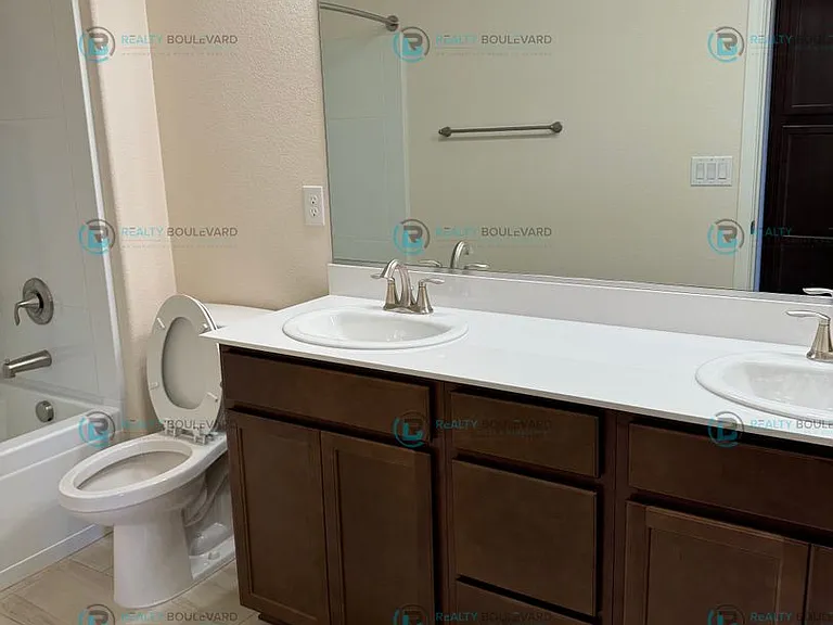 1017 Middle Gate Rd — Photo 30