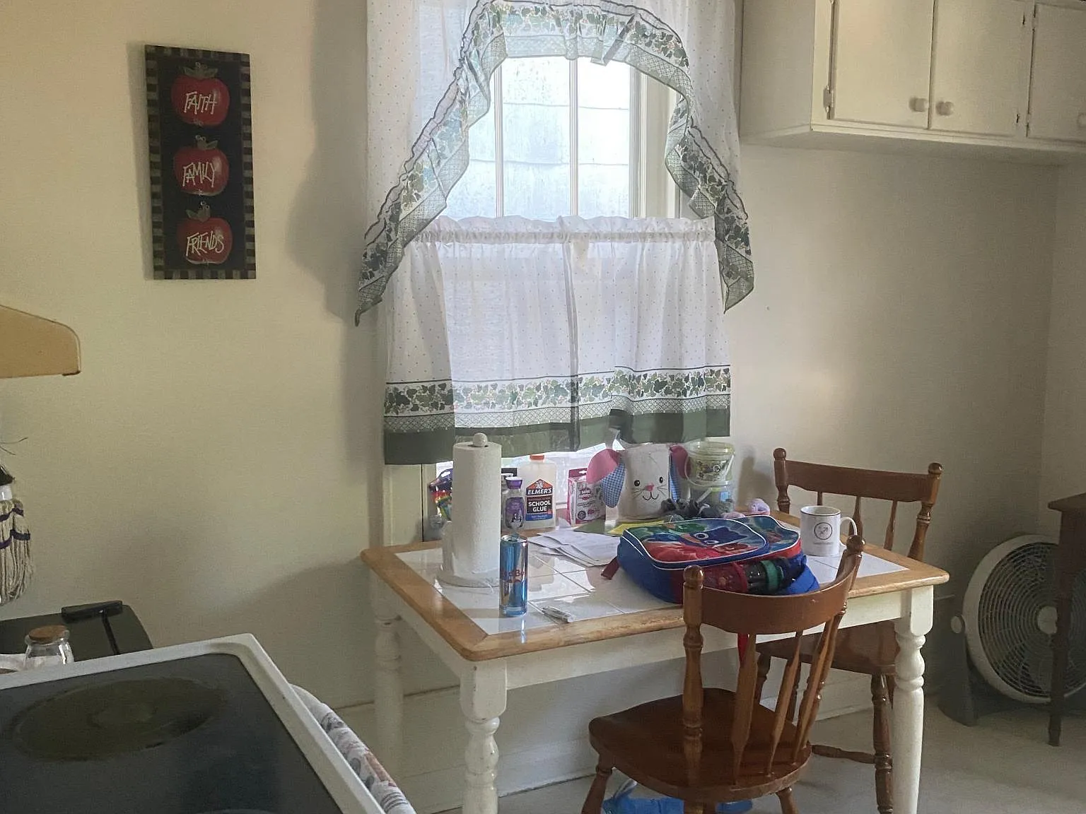 3 bed, 1044 sqft, $775 — Photo 2