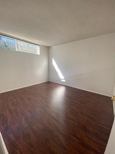 1st image of 609 De La Vina St #20