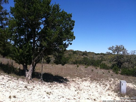 5th image of 2225 Comal Spgs