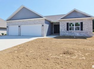 108 Samuel Ct, Washington, IL 61571