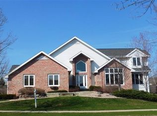 813 Hidden Cave Rd, Madison, WI 53717