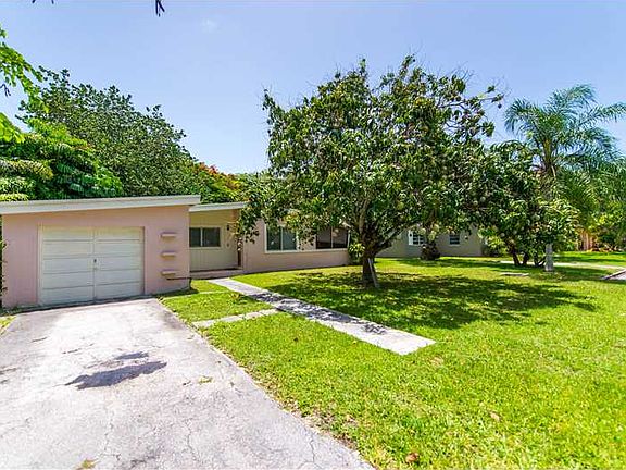 3rd image of 7841 SW 67th Ct