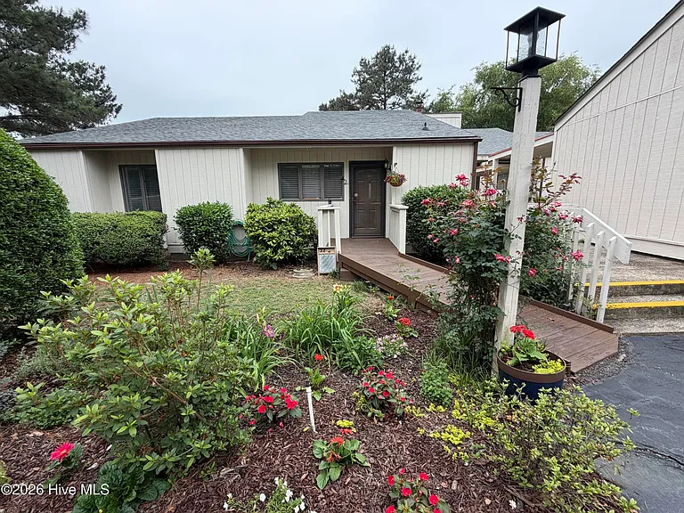 32 Martin Dr #A — Photo 1